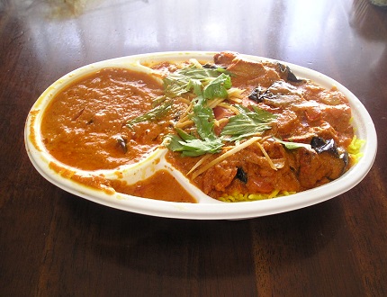  カジャナ(D.KHAJANA) 茄子とポークのカレー 