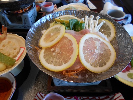 春のキノコ鍋（豚肉） 