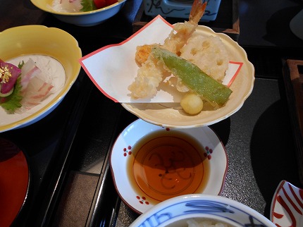 天ぷら、いんげん、レンコン、エビ、にんじん